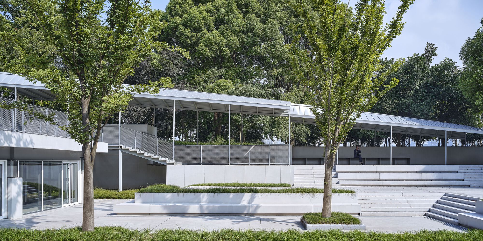 The Jianshi Station & the Tingyun Station