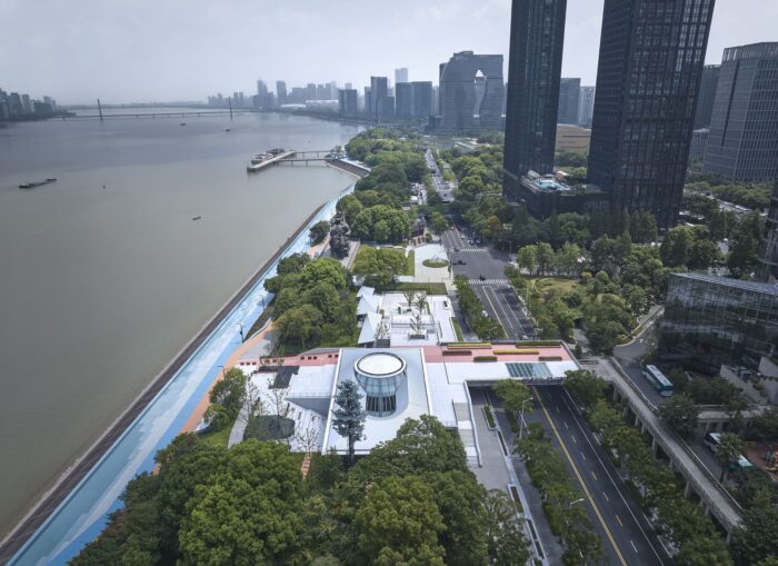 The Jianshi Station & the Tingyun Station