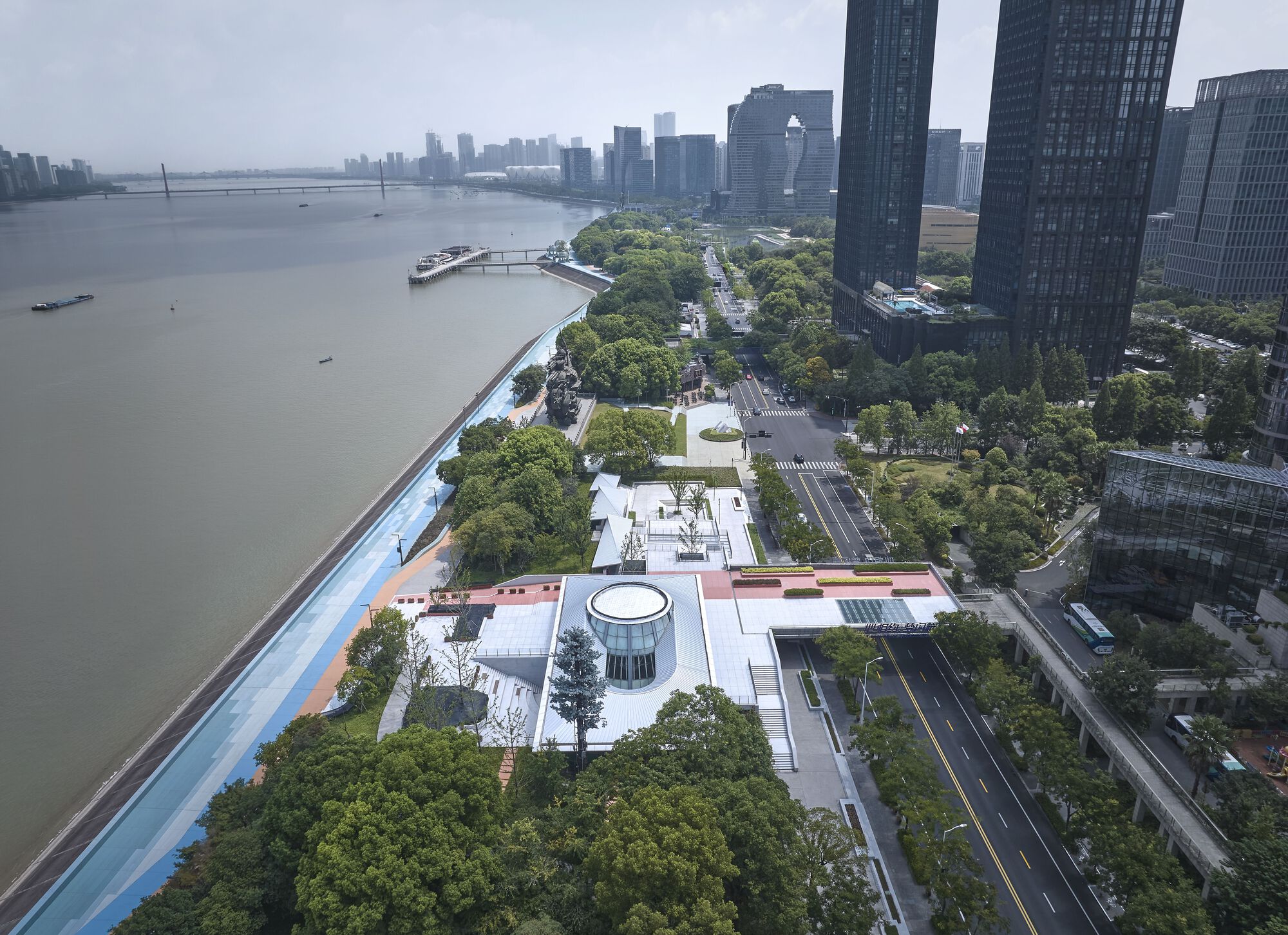 The Jianshi Station & the Tingyun Station