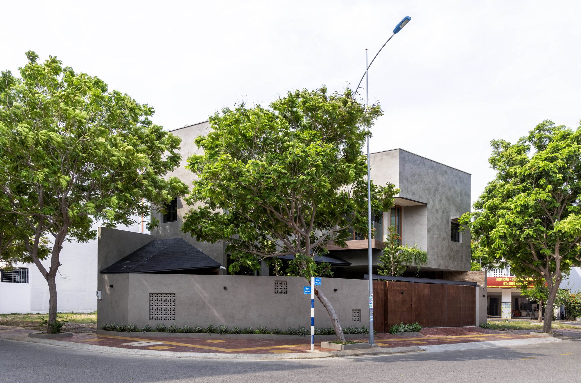 PR House