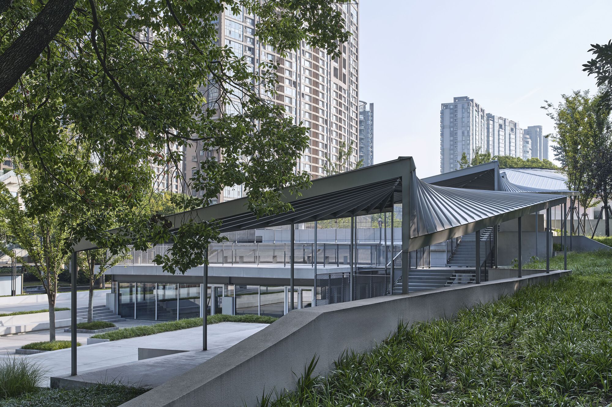 The Jianshi Station & the Tingyun Station