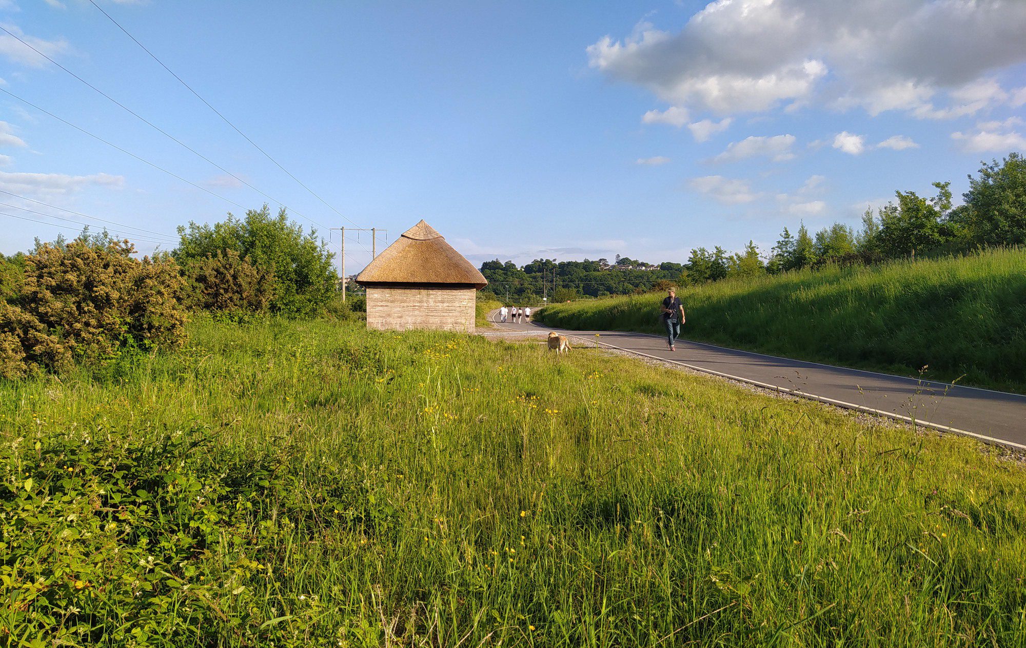 den talamh Meeting Point