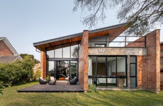 Gralhas House