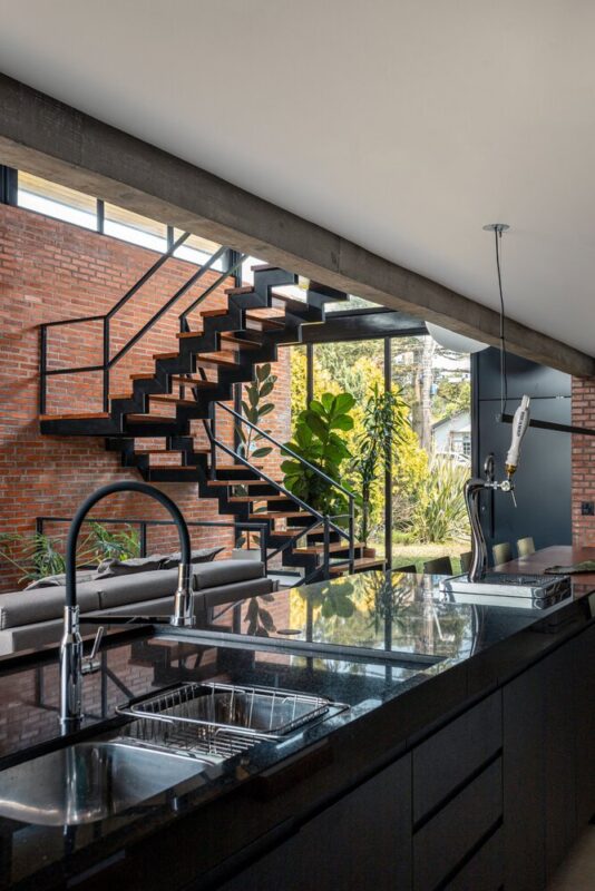 Gralhas House OSPA Arquitetura e Urbanismo