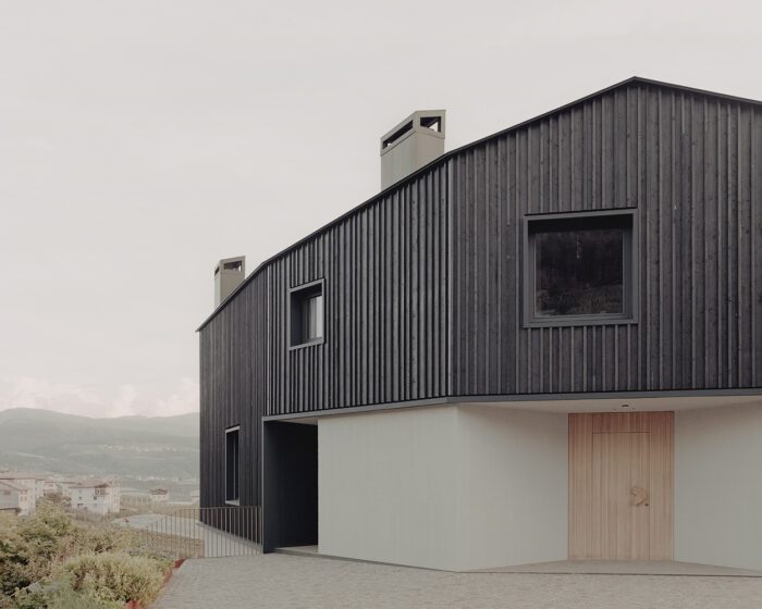 hometown house modusarchitects 5 Hometown House