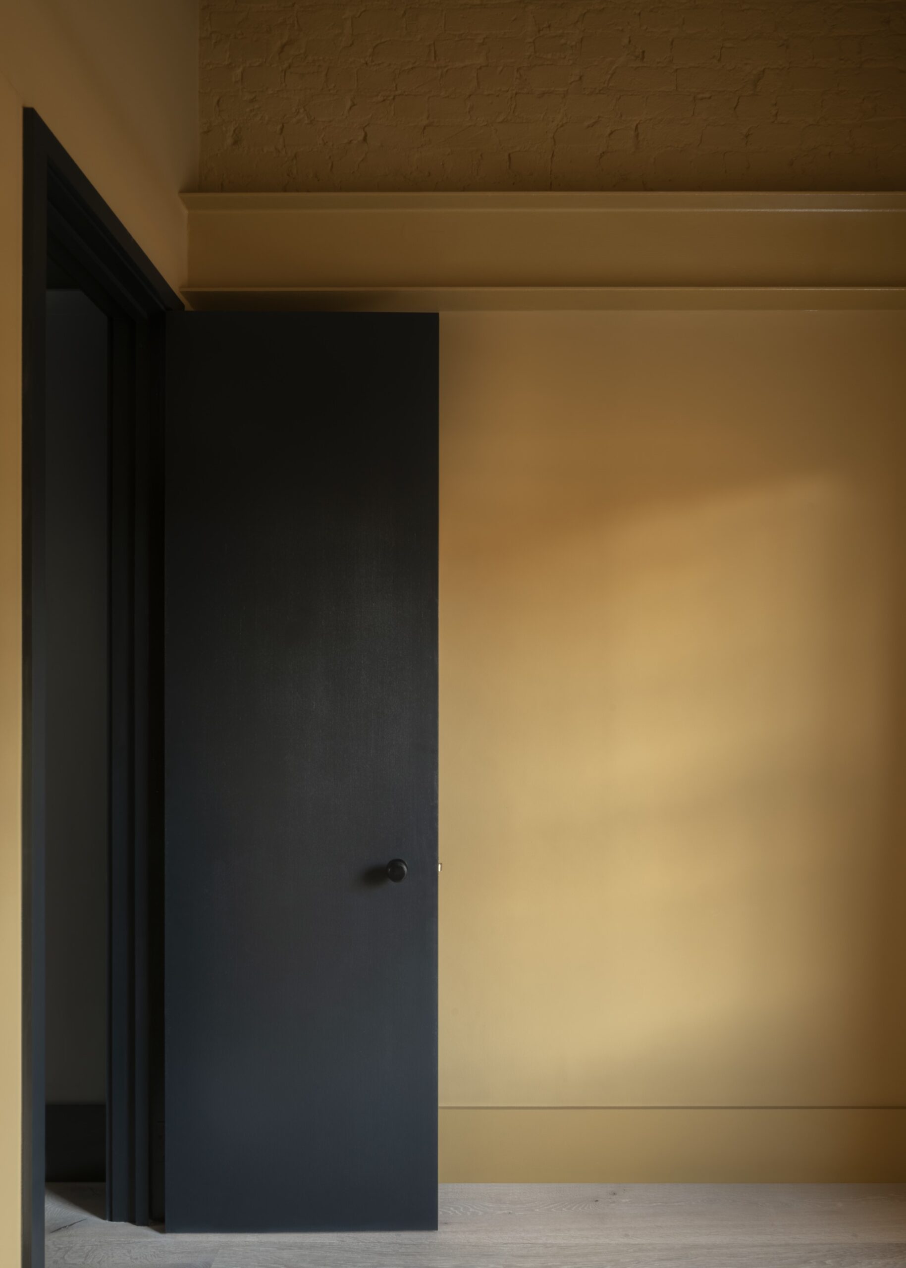 Concrete Plinth House