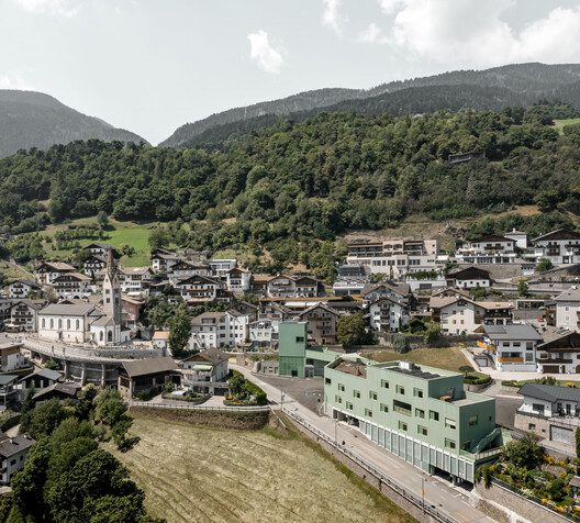 Kindergarten and Daycare Center in Barbiano