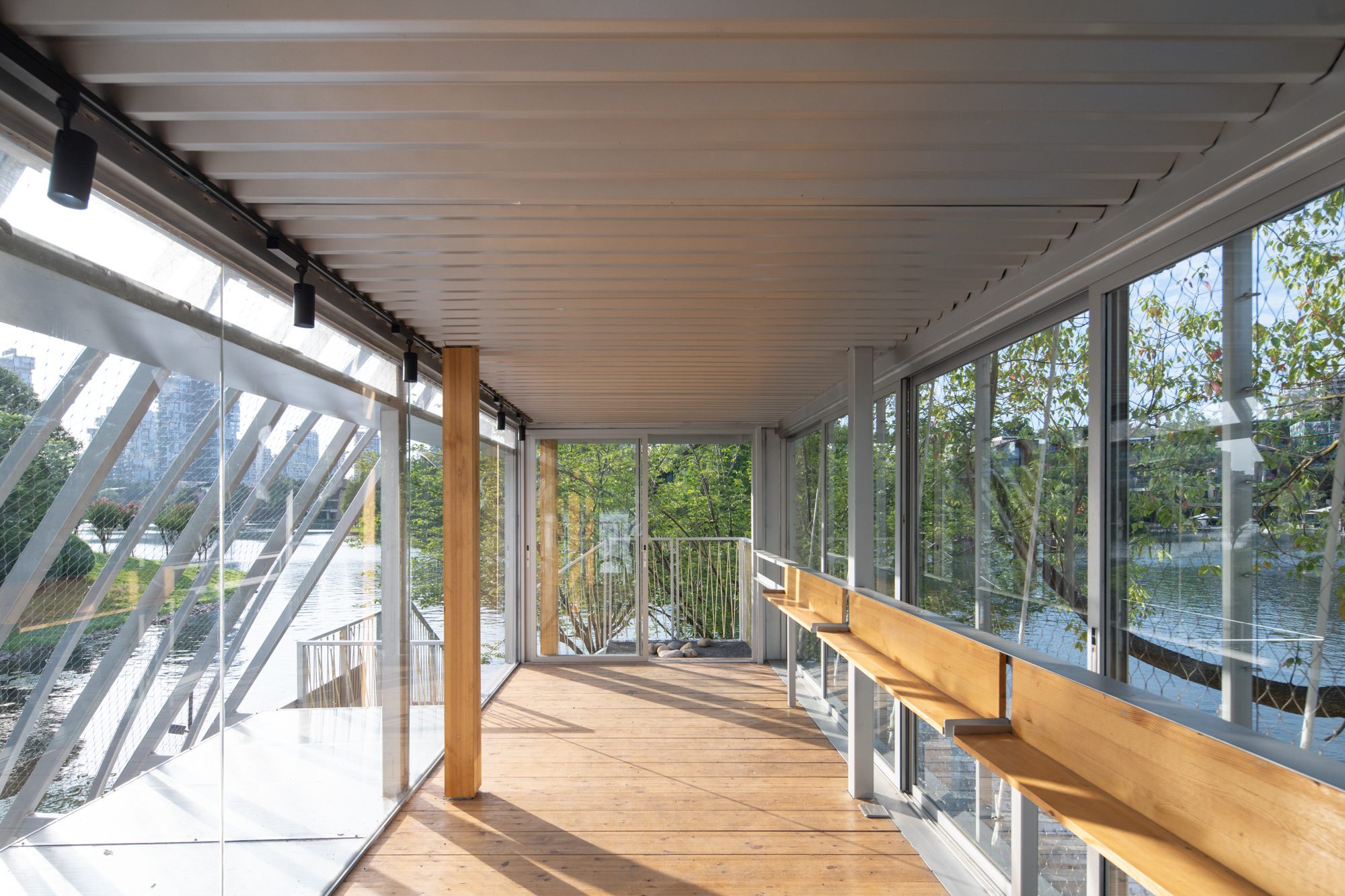 lakeside retail space cpi w 18b yiiie architects 7 (1)