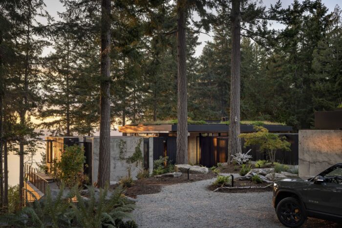 Longbranch Residence