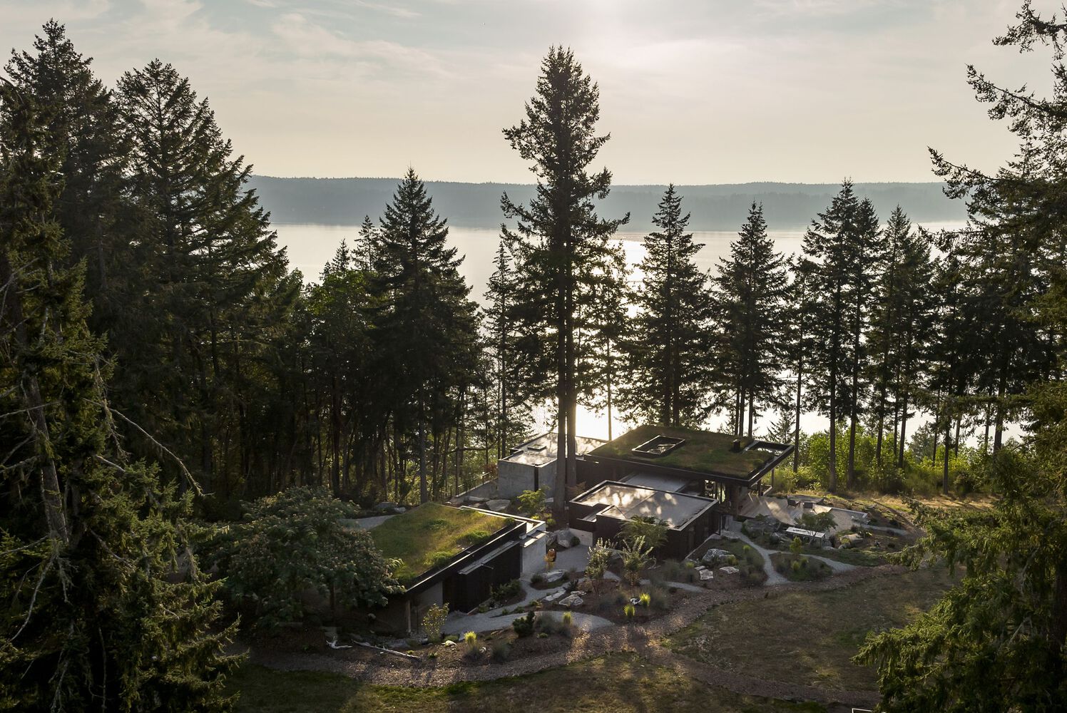 Longbranch Residence