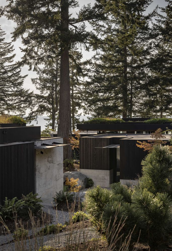 Longbranch Residence