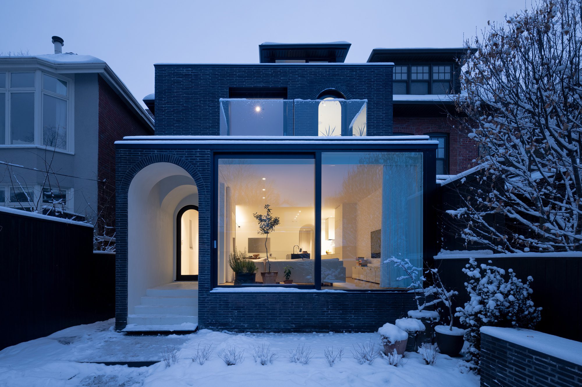 Roxborough House