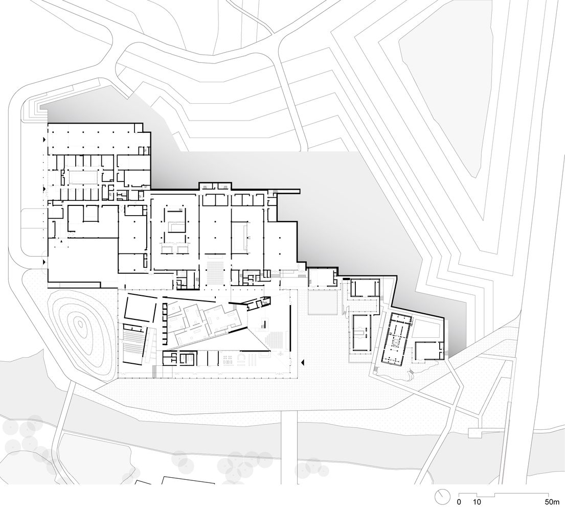 Porcelain Source Museum Atelier Deshaus