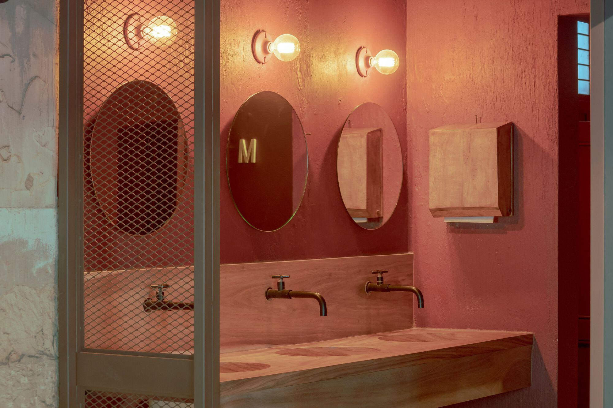 Romea Morelos Restaurant