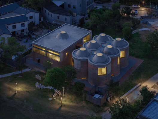 Straw Stack Space in Houhu Art Park