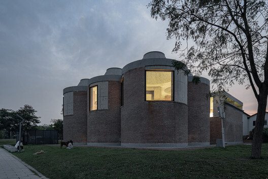 Straw Stack Space in Houhu Art Park