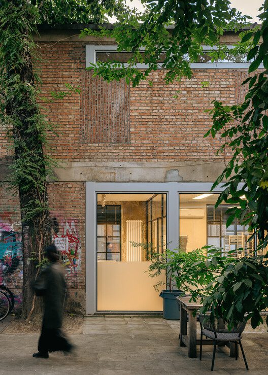 the community on 3rd ceramics street atelier suasua atelier suasua 4