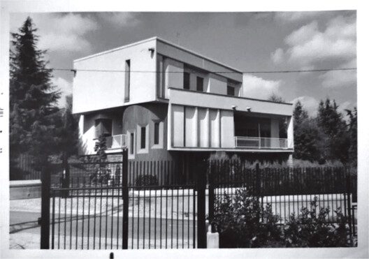 Twisted House