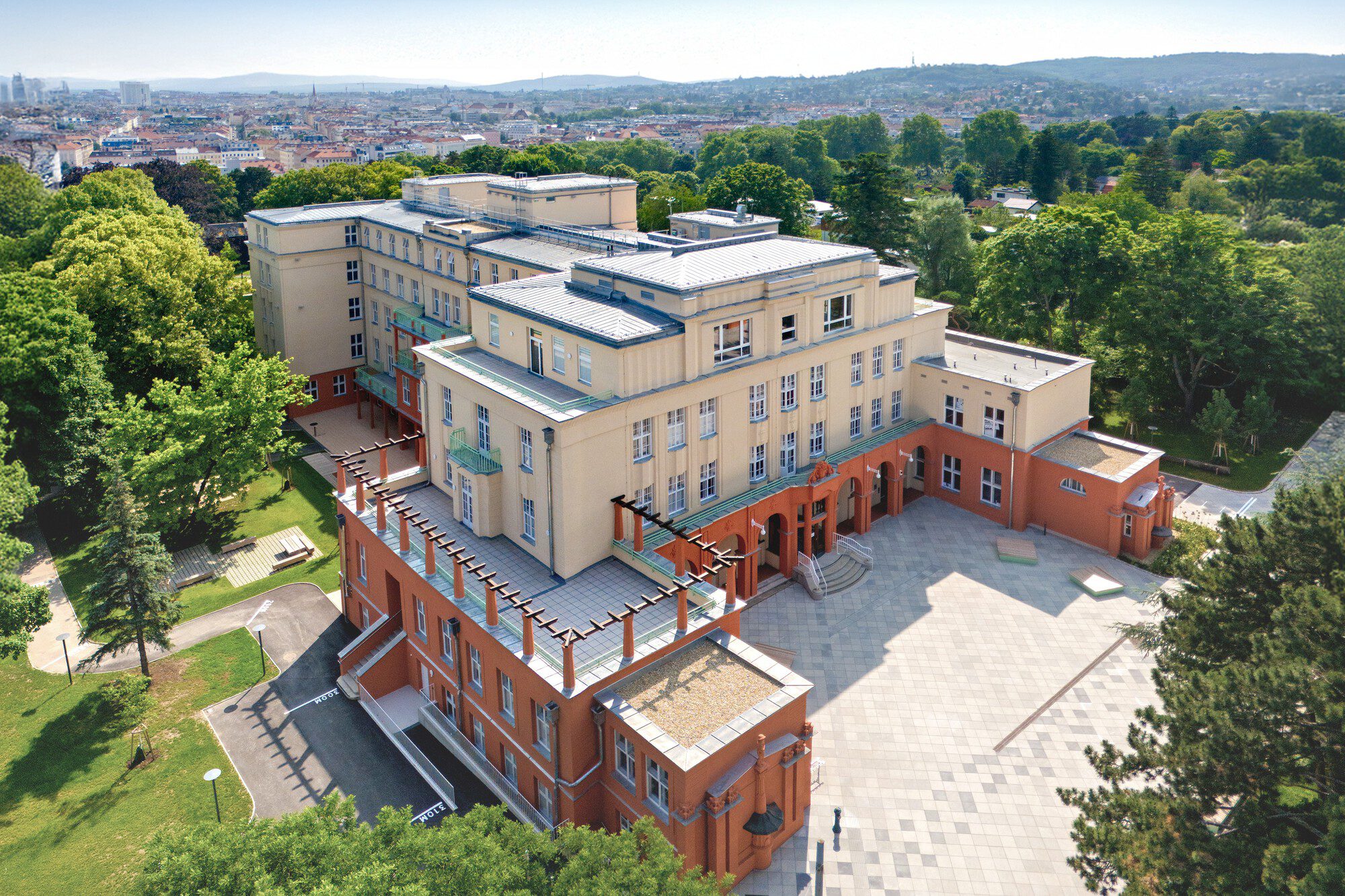 Gersthof Model School Renovation and Conversion