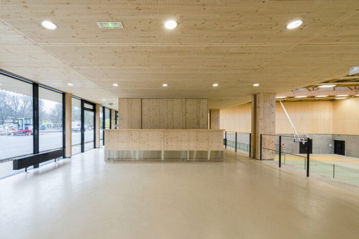 © 11H4515