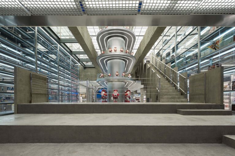 X11 Global Flagship Store