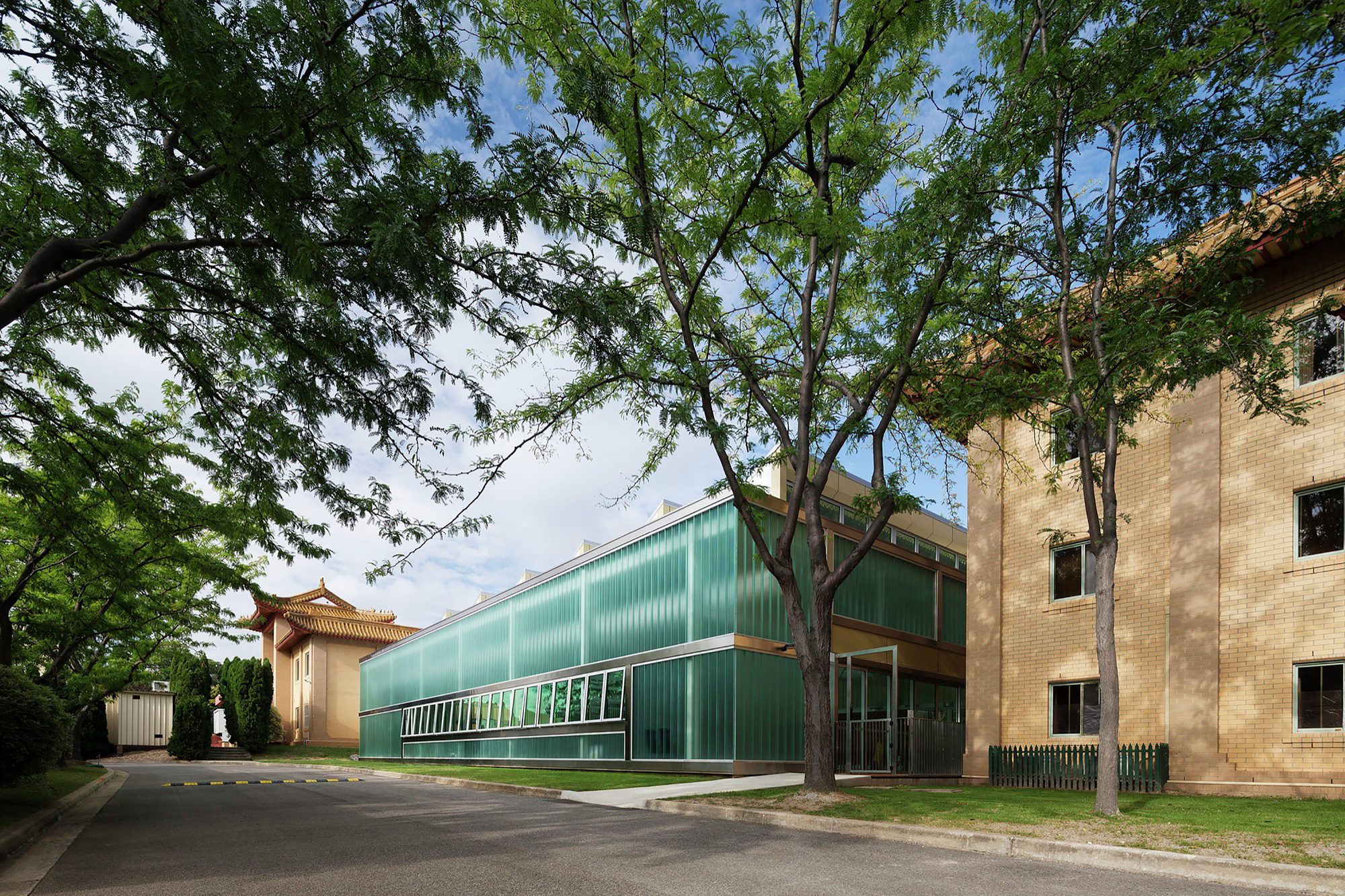 © John Gollings1