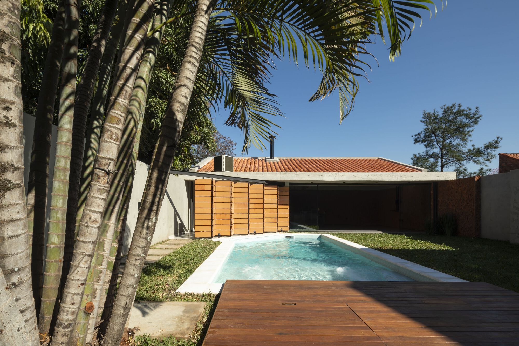 Alas Paraguayas House