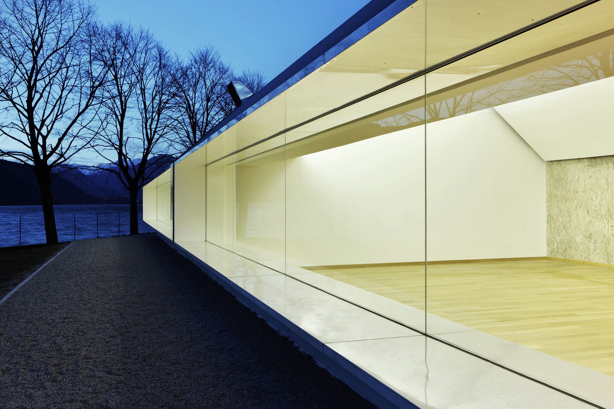 Hall Rowers Moto Guzzi