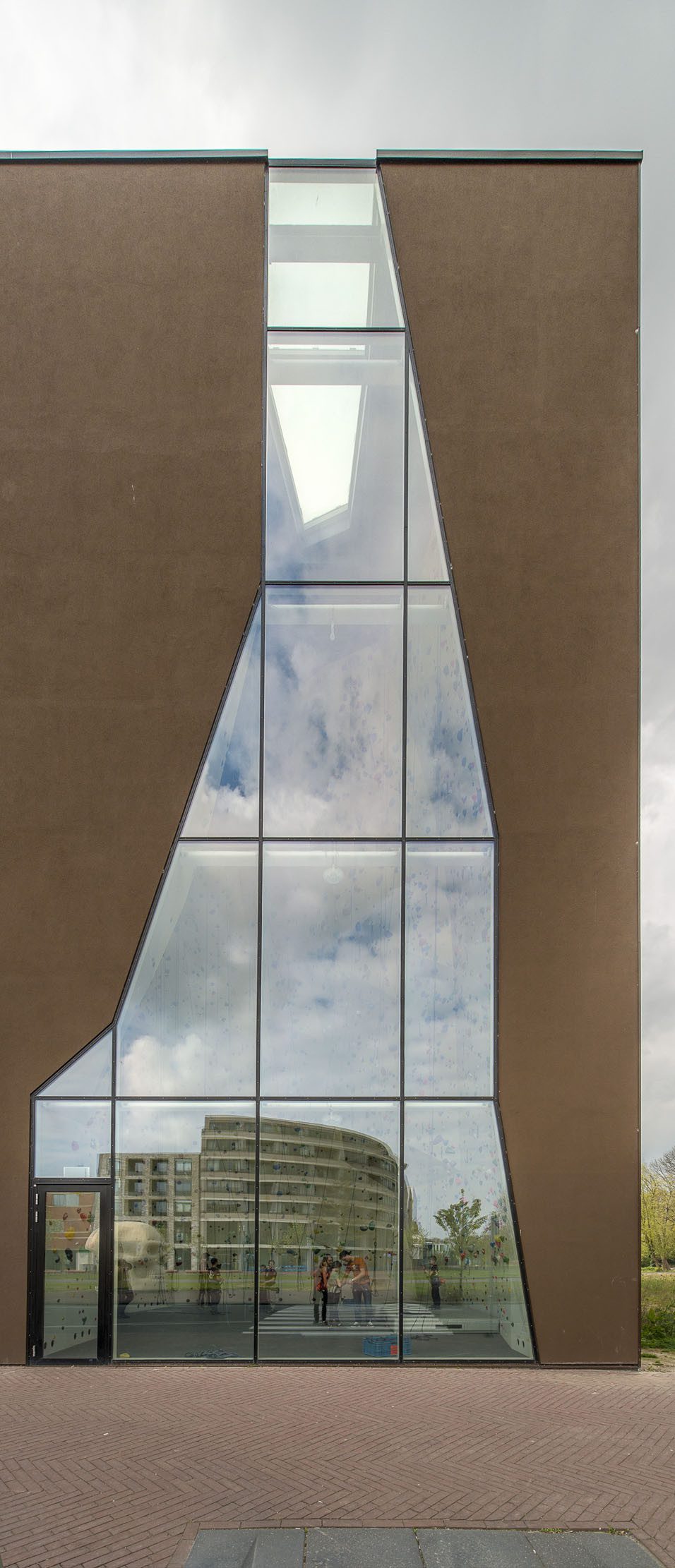 © Ralph Kämena25