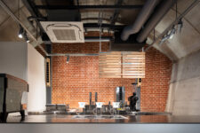 Blue Bottle Coffee Kanda Manseibashi Cafe