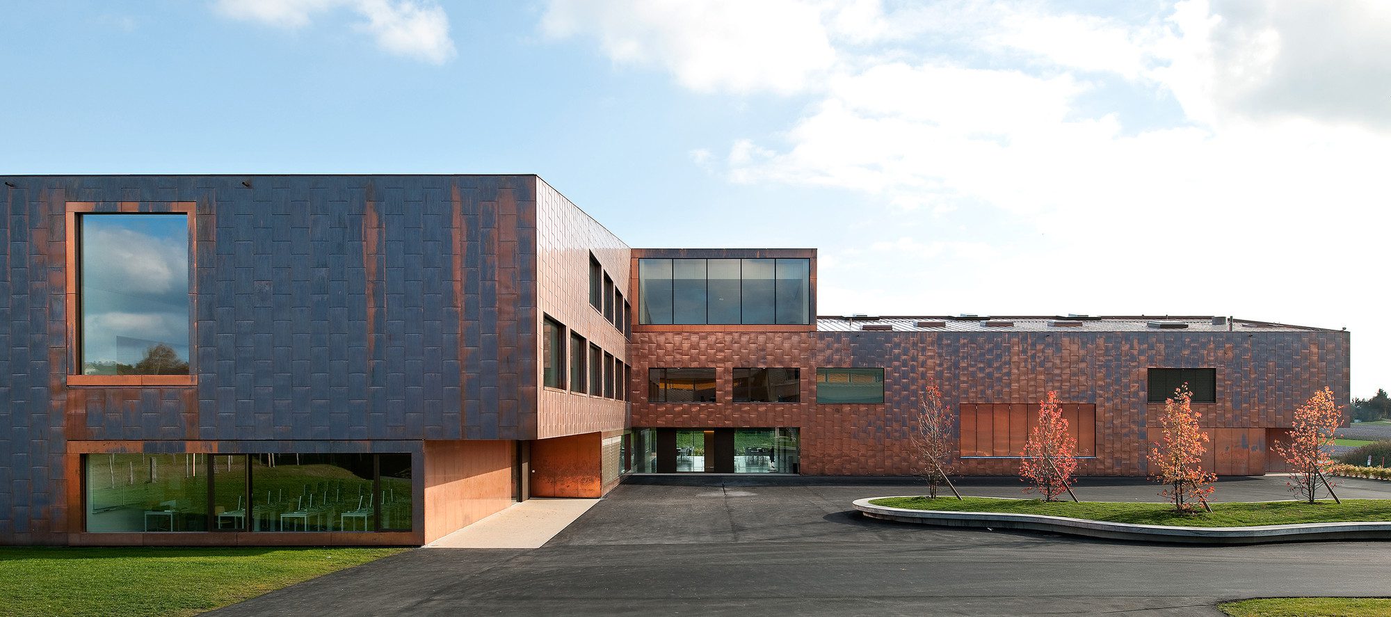 Multipurpose Sports Hall and Secondary School Collège du Léman