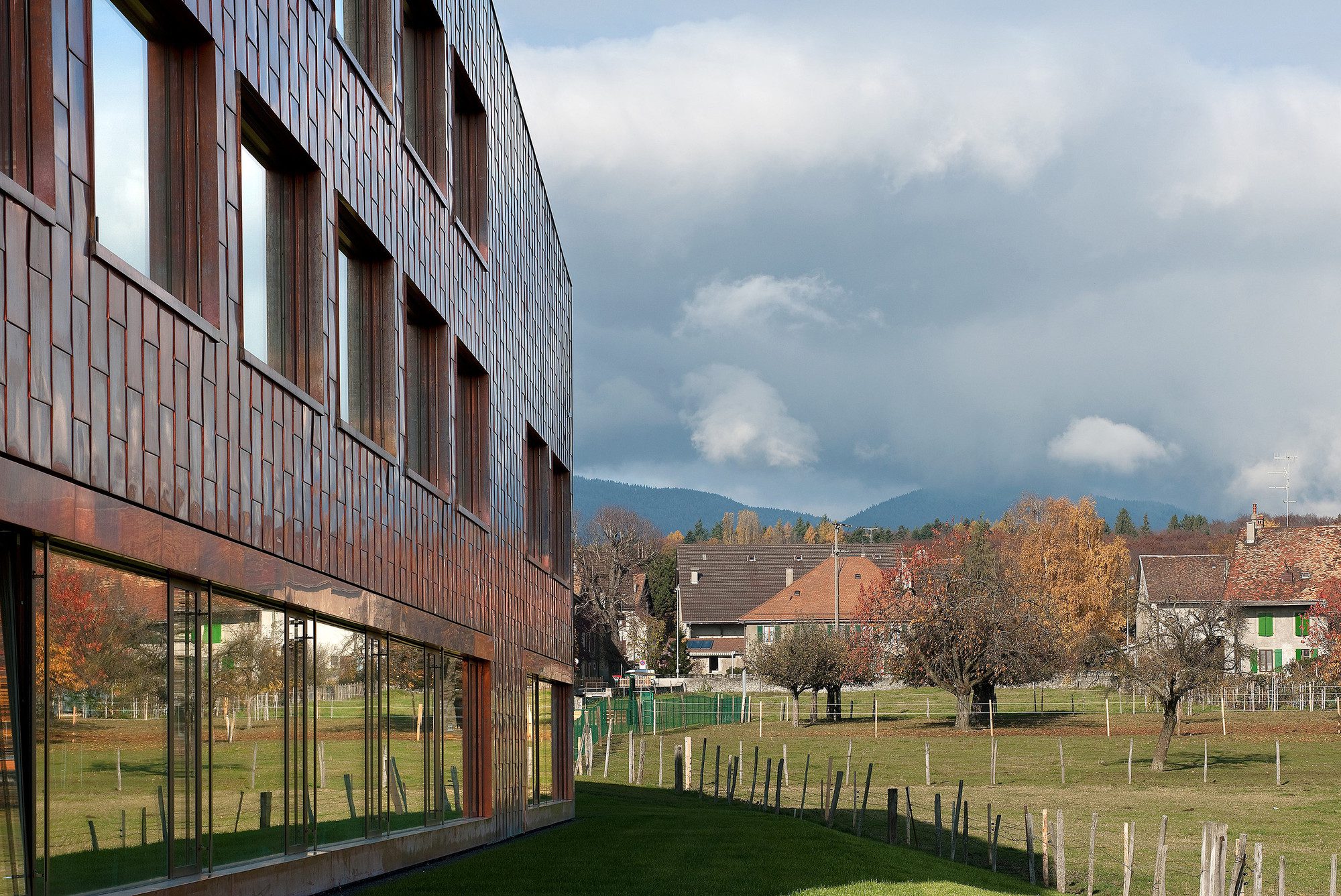 Multipurpose Sports Hall and Secondary School Collège du Léman