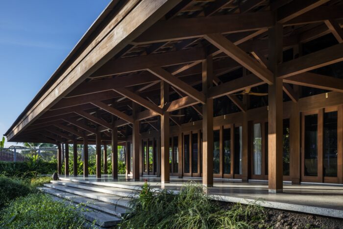 ben tre buddhist temple and ancestral hall vtn architects vo trong nghia architects 7 Ben Tre Buddhist Temple & Ancestral Hall