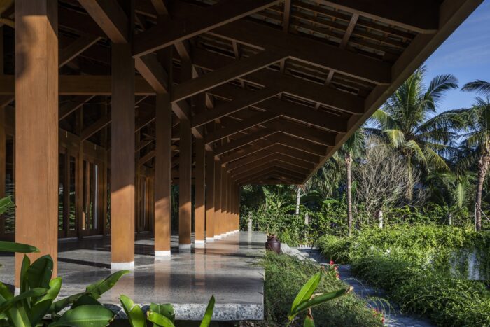ben tre buddhist temple and ancestral hall vtn architects vo trong nghia architects 6 Ben Tre Buddhist Temple & Ancestral Hall
