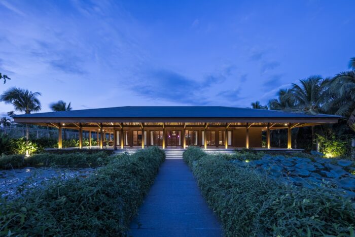 ben tre buddhist temple and ancestral hall vtn architects vo trong nghia architects 5 Ben Tre Buddhist Temple & Ancestral Hall