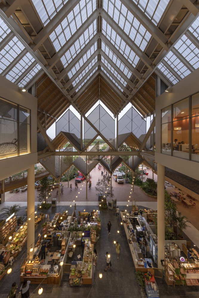 Central Nakhon Pathom