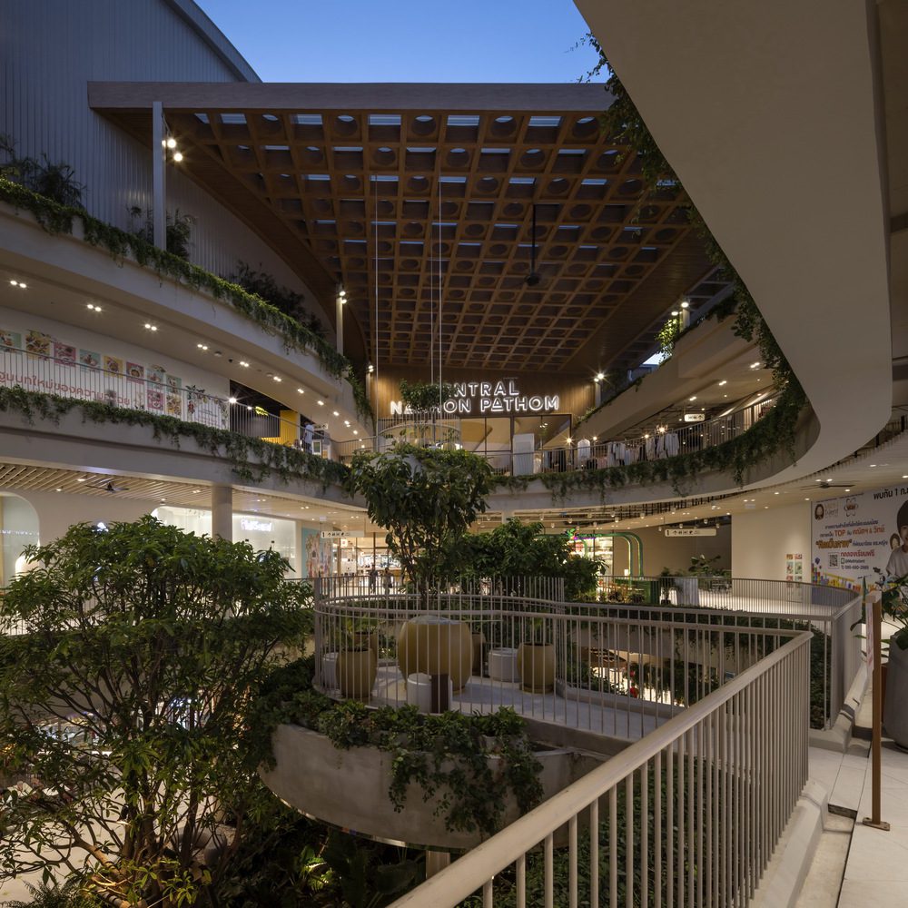 Central Nakhon Pathom