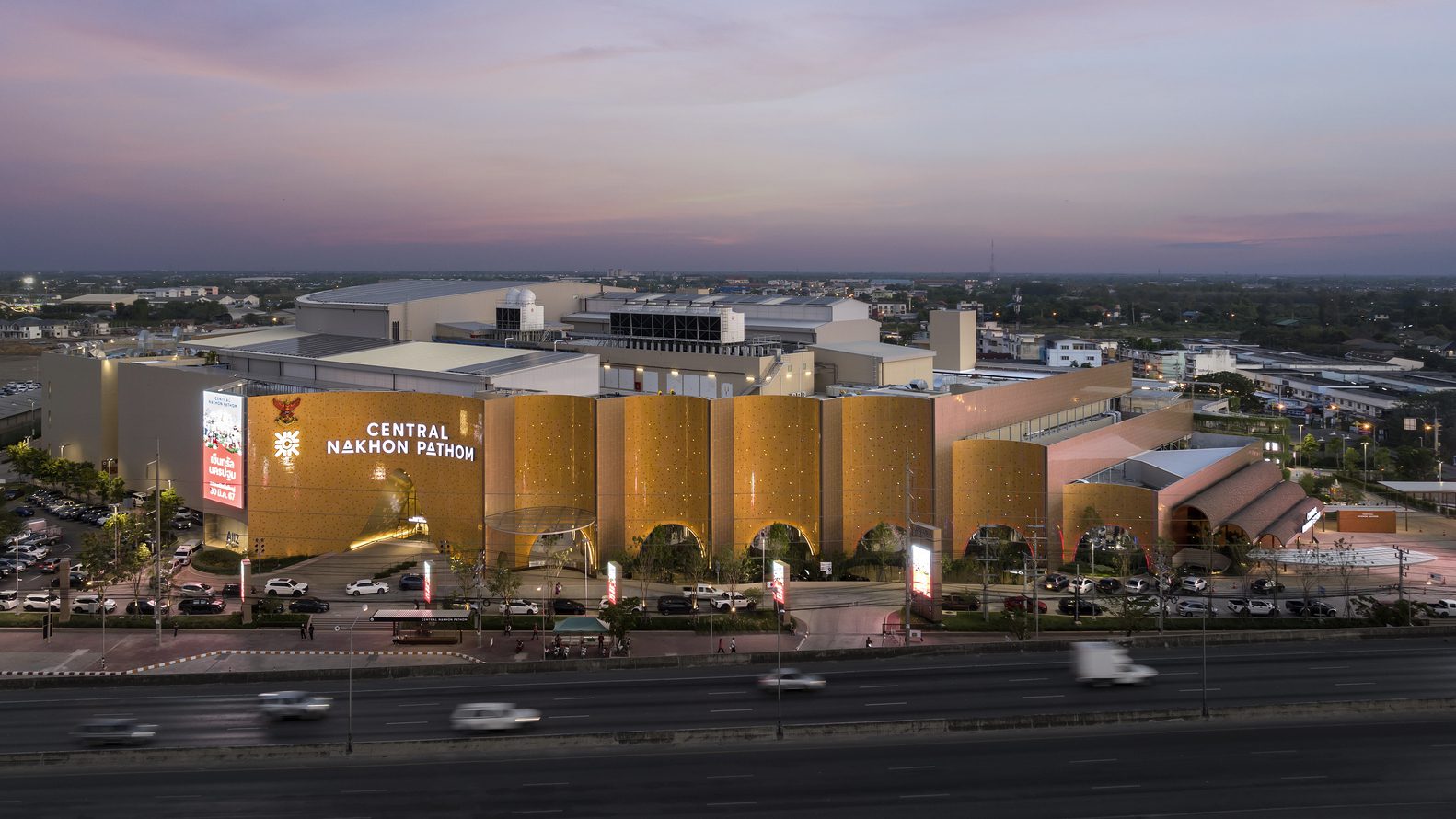 Central Nakhon Pathom