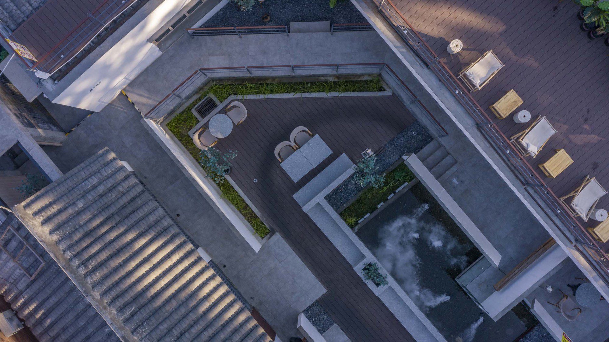 Village Courtyard Restaurant