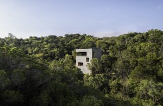 Falcon Ledge Residence