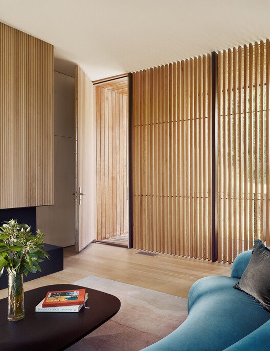 Falcon Ledge Residence