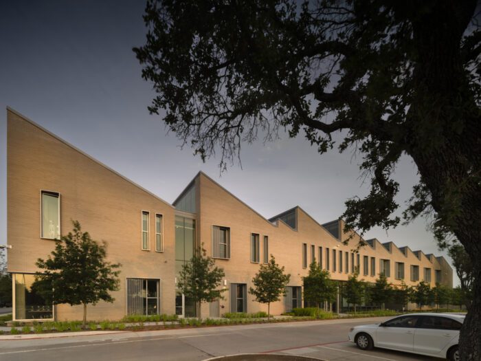 Greenhill School Valdes STEM and Innovation Center 15 Nic Lehoux Greenhill School - Rosa O. Valdes STEM and Innovation Center