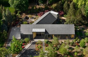 Lakeside Residence