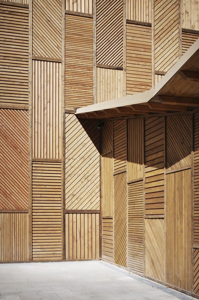 Restructuring and Extension of the Académie Fratellini in Saint-Denis