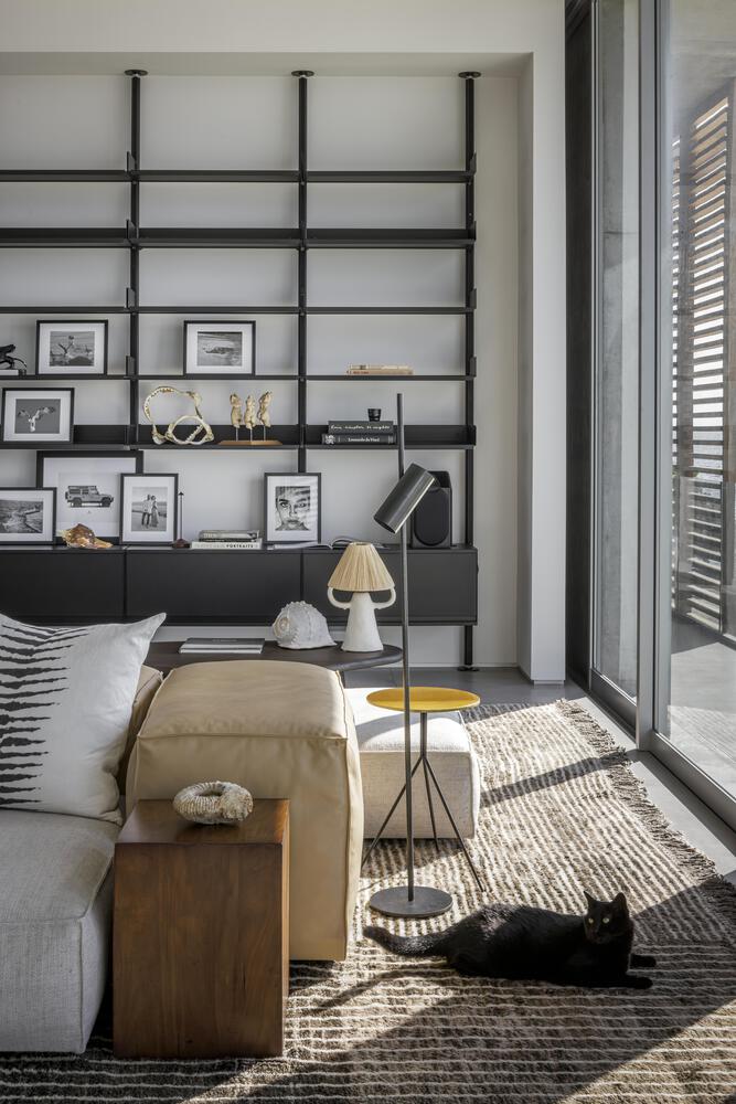 Van der Vlugt Residence