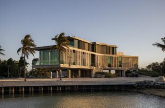 van der vlugt residence strang 5