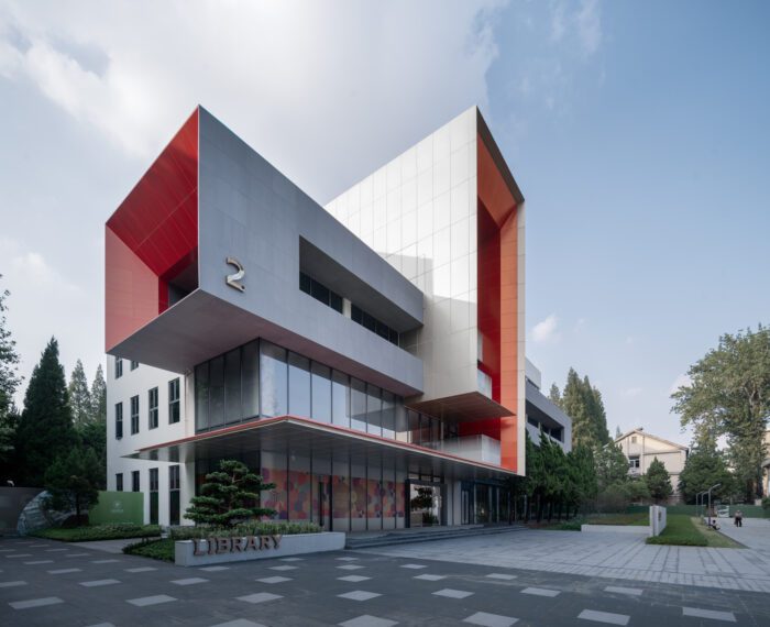 West elevation. Image Courtesy of DUTS design12