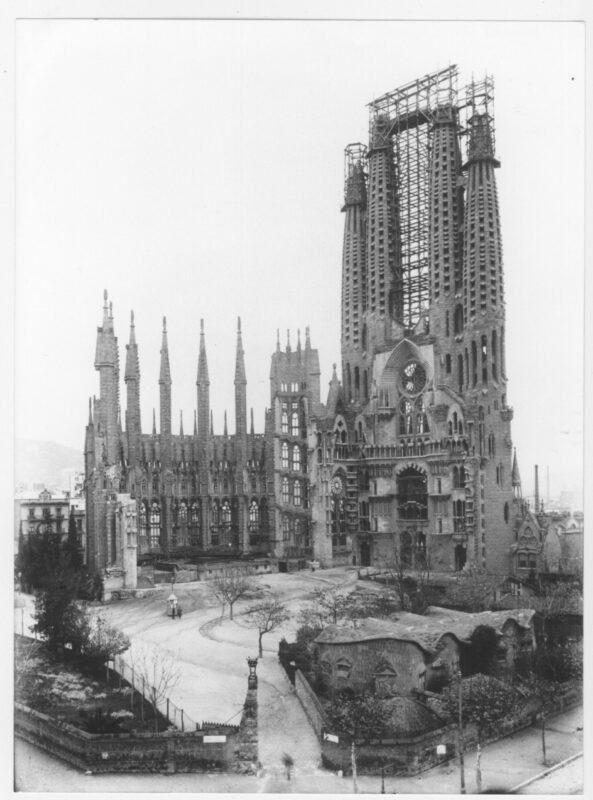 Construction of the apse walls completed 1893 ©Expiatory Temple of the Sagrada Família