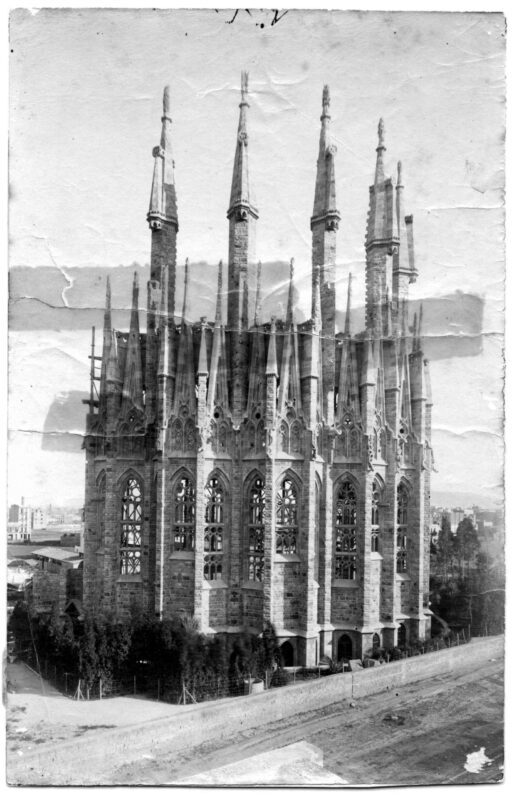 Construction of the apse walls completed 1893 ©Expiatory Temple of the Sagrada Família.