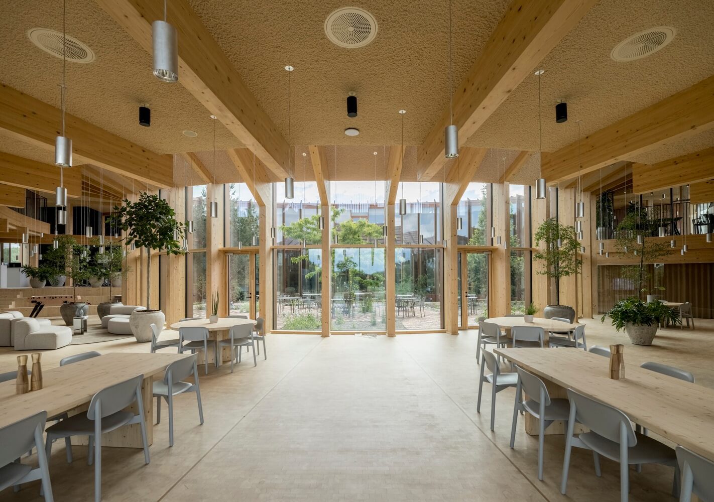 Dymak HQ